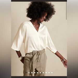 Banana Republic Factory V-neck Dolman Sleeve Top